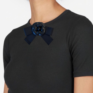 Tees with Flower, Classic bow Brooch & FLOWER